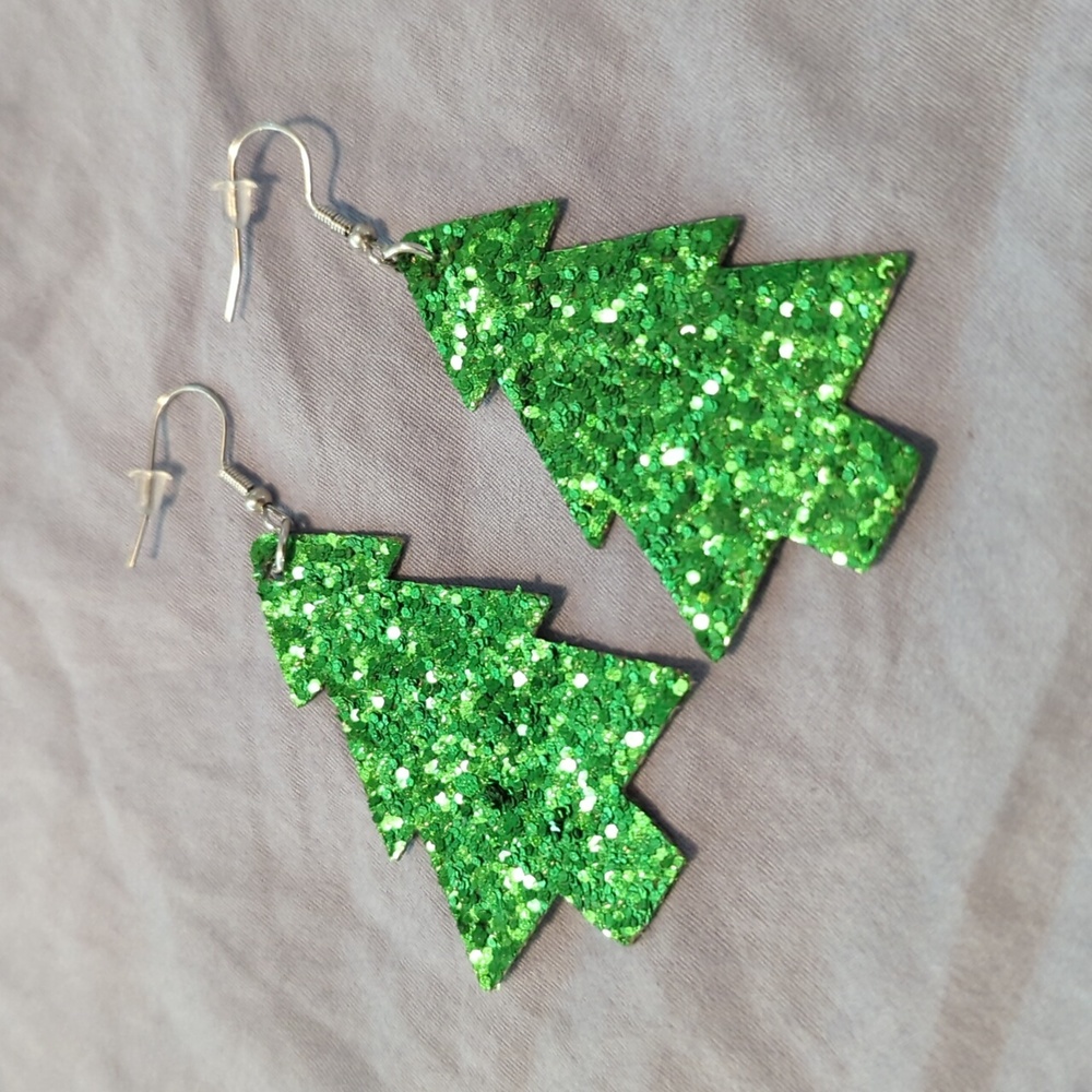 🍍Sparkle Christmas Tree Earrings 🍍